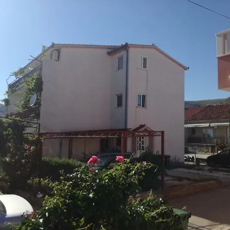 Lusic טרוגיר